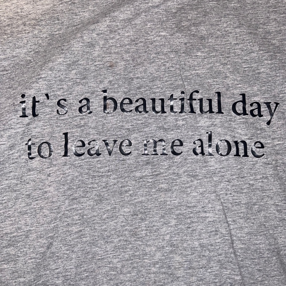 Grey short sleeve tee